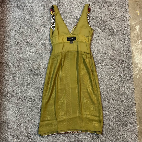 Nicole Miller silk dress. - Picture 11 of 13